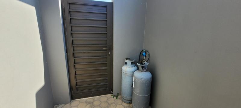 To Let 3 Bedroom Property for Rent in Paradise Coast Western Cape